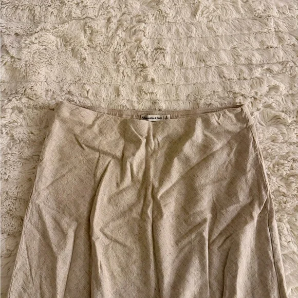 Abercrombie + Fitch Mid Rise Linen Blend Maxi Skirt - Picture 7 of 10